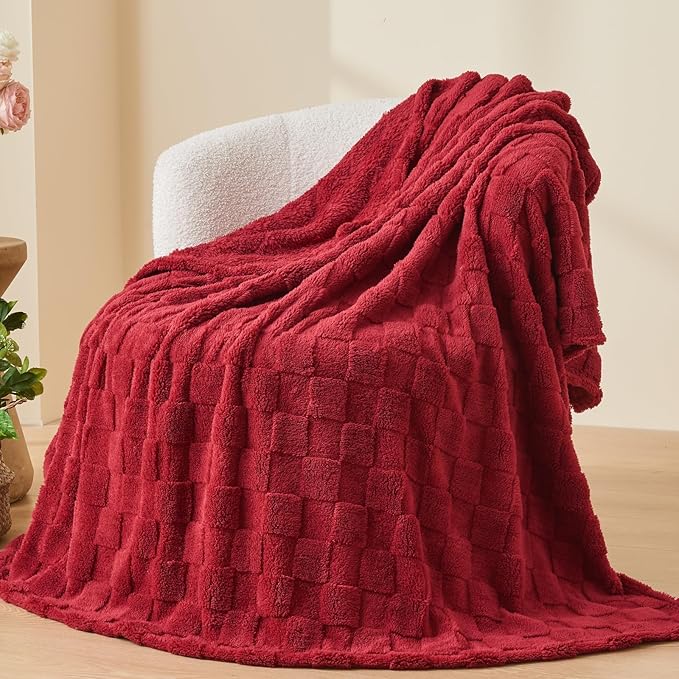 NEWCOSPLAY Super Soft Twin Blanket Red Premium Silky Flannel Fleece 3D Checkered Lightweight Bed Blanket All Season Use (Red Checkered, Twin(60"x80"))