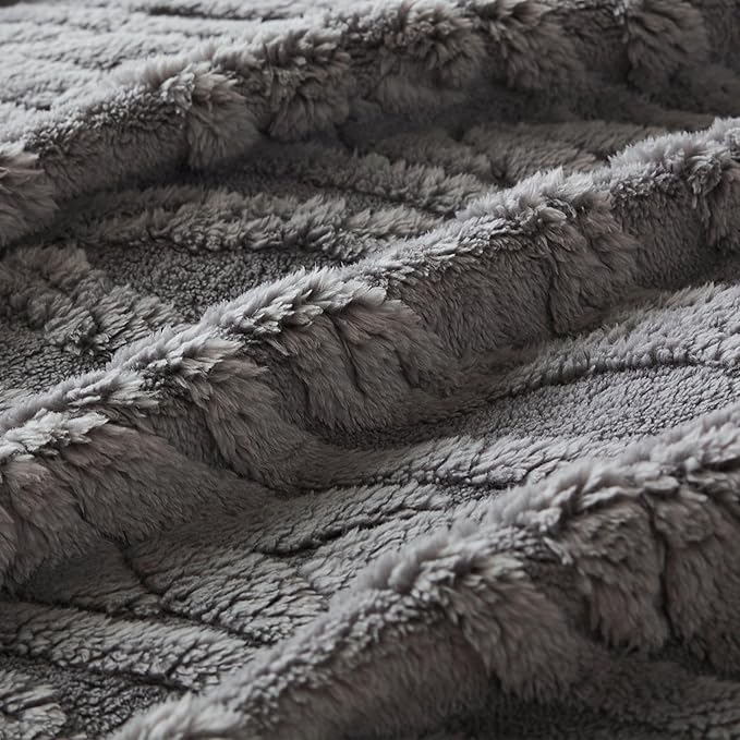 COOVA Grey Fleece Twin Blanket for Bed - Super Soft Cozy Plush Fuzzy Blanket for Sofa,Premium Sherpa Warm Throw for Women,Couch,Chair,60x80 Inches