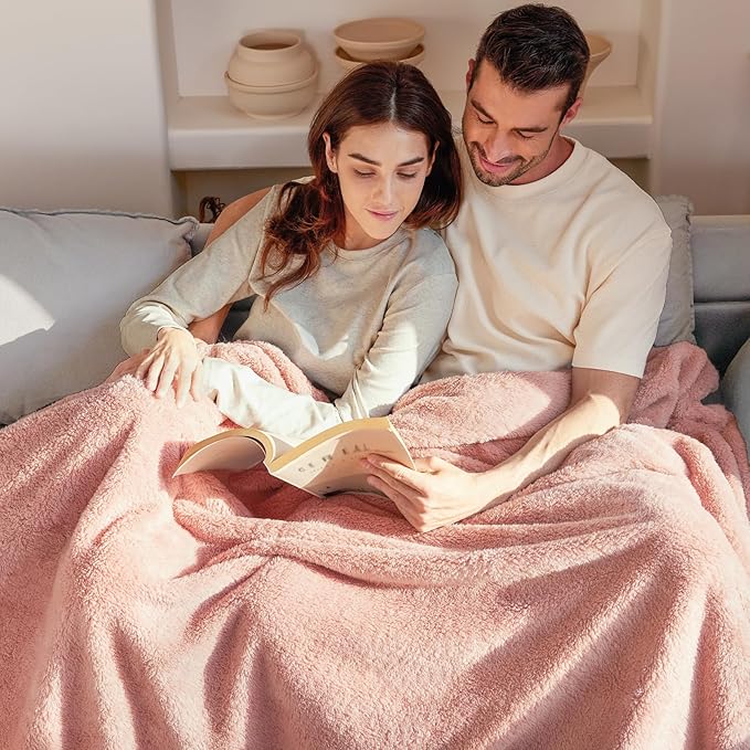 Exclusivo Mezcla King Size Blanket for Bed, Super Soft Velvet Plush Fleece Blankets, Fuzzy Cozy and Warm for Winter, 90x104 Inches, Pink
