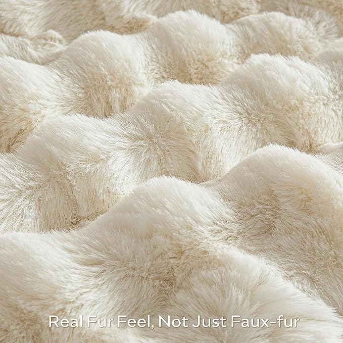 JELLYMONI Faux Fur Throw Blanket, White Throw Blanket for Couch, Fuzzy Cozy Plush Bubble Bed Blanket, Thick and Warm Blanket, Throw (50" X 60")