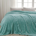 NEWCOSPLAY Super Soft King Blanket Mint Green Premium Silky Flannel Fleece 3D Ribbed Jacquard Lightweight Bed Blanket All Season Use (Mint Green Ribbed, King(90"x110"))
