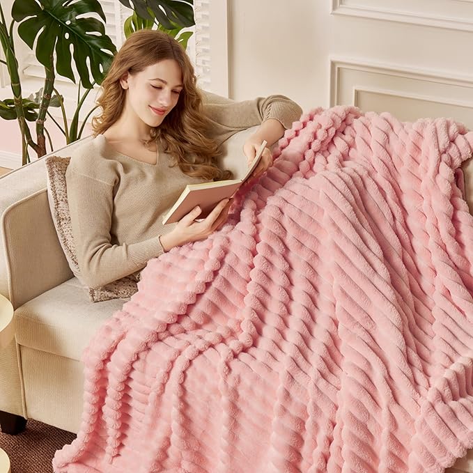 Joiedomi Twin Blanket for Bed, Soft & Warm Pink Fleece Blankets Gifts for Women Mom Girls, Cozy Cute Soft Throw 60x80 Inches