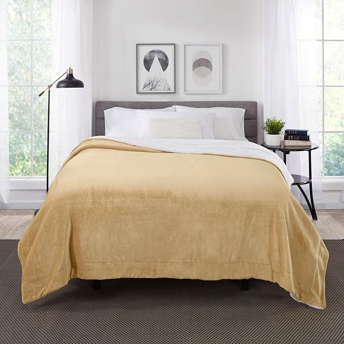Genteele Sherpa Throw Blanket Super Soft Reversible Ultra Luxurious Plush Blanket, 90 x 90 inches, Camel/White