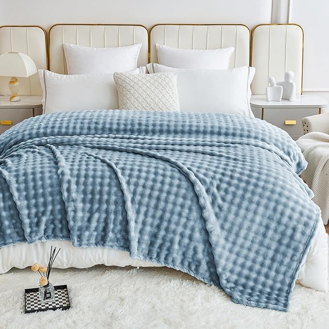 Comelady Fleece Throw Blanket,Super Soft Throw Blanket for Couch,3D Bubble Warm Fluffy Blanket for Bed Sofa Room Decor-Lightweight Cozy Fuzzy Blanket for All Seasons(Ashley Blue,50"×60")