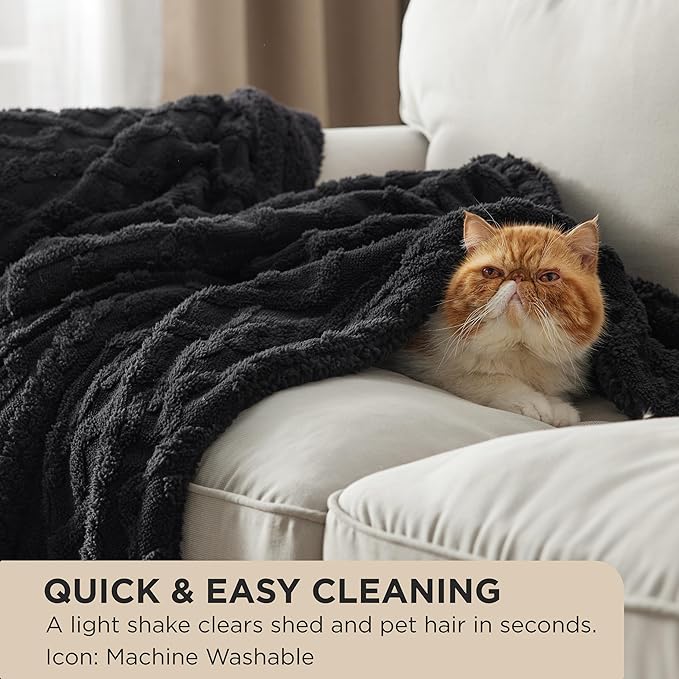 Bedsure Gentlesoft Sherpa Fleece Blanket Twin Size for Bed - Fluffy & Cozy Cable Jacquard Tufted for Women Gift, Thick and Warm Christmas Blanket for Winter, Black, 60x80 Inches
