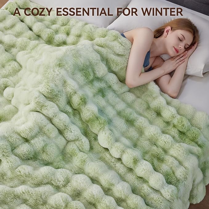 Faux Fur Throw Blanket, 1000GSM Fluffy Soft Bubble Blanket for Couch Bed, Cozy Plush Warm and Thick Blanket, Fuzzy Rabbit Throw for Living Room Bedroom 80''*90'' Green