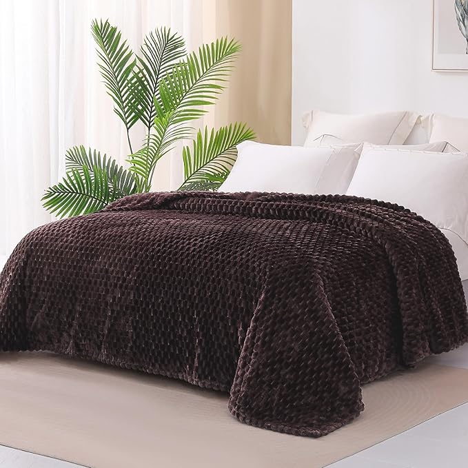 Exclusivo Mezcla Fleece Twin Blanket for Bed, Extra Large Fuzzy Coffee Bed Blankets, Soft Cozy Plush Sofa Throws for All Seasons, 60x80 Inches