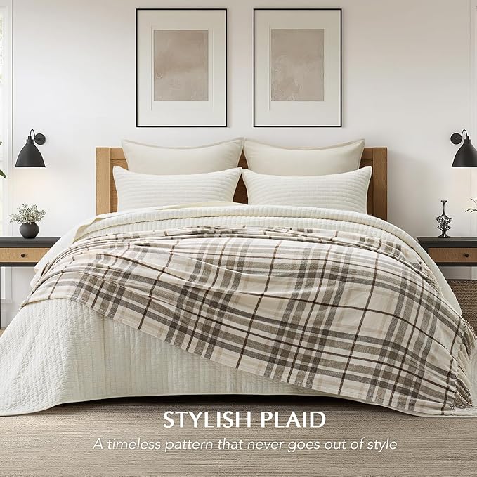 EverGrace Plaid Chenille Bed Blanket Queen Size for Bed, Super Soft Cozy Decorative Farmhouse Plaid Throw with Tassels, Lightweight Chenille Knit Throw for Couch Sofa Gift Home Decor, Beige 90"x90"
