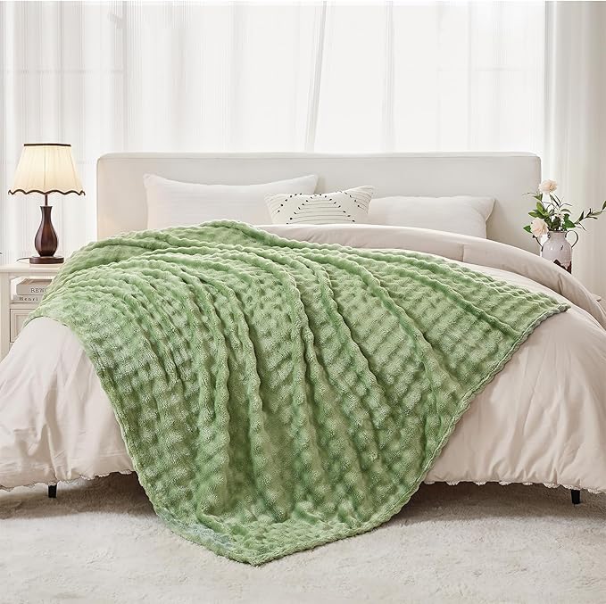 3D Bubble Plush Blanket Textured Fleece Throw Soft Warm Cozy Blanket Couch Bed Twin Green 60x80 Inches