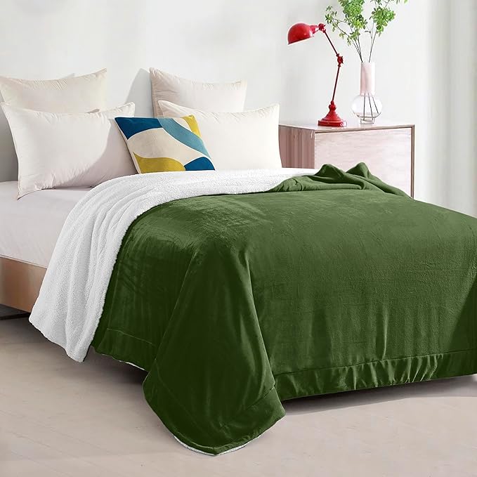 Elegant Comfort Ultra Soft Reversible Flannel Sherpa Blanket - Cozy Silky Fleece Throw for Couch, Bed - Plush Fuzzy Warm Winter Blanket for Gift, King, Sage