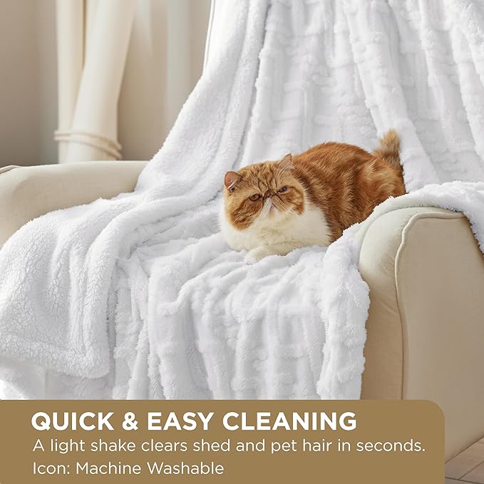 Bedsure Gentlesoft Sherpa Fleece Blanket Twin Size for Bed - Fluffy & Cozy Cable Jacquard Tufted for Women Gift, Thick and Warm Blankets for Winter, White, 60x80 Inches