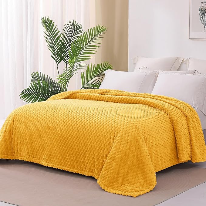 Exclusivo Mezcla Fleece Queen Blanket for Bed, Extra Large Fuzzy Mustard Yellow Bed Blankets, Soft Cozy Plush Sofa Throws for All Seasons, 90x90 Inches