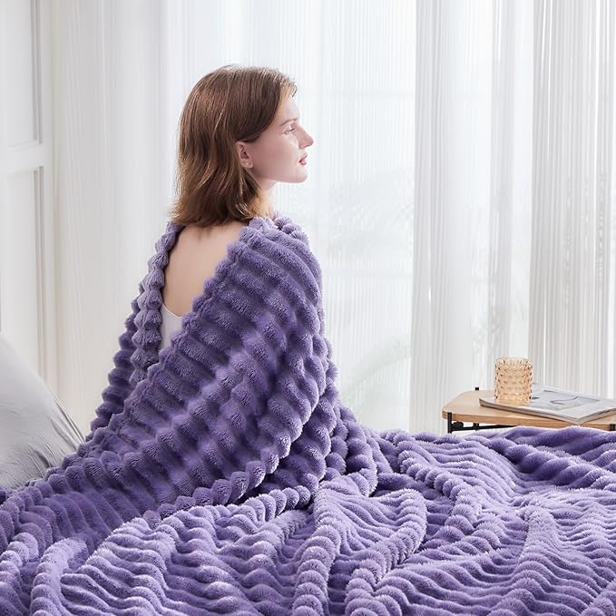 NEWCOSPLAY Super Soft Queen Blanket Lavender Premium Silky Flannel Fleece 3D Ribbed Jacquard Lightweight Bed Blanket All Season Use (Lavender Ribbed, Queen(90"x90"))
