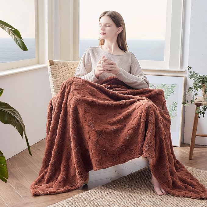 NEWCOSPLAY Super Soft Twin Blanket Coffee Premium Silky Flannel Fleece 3D Checkered Lightweight Bed Blanket All Season Use (Coffee Checkered, Twin(60"x80"))