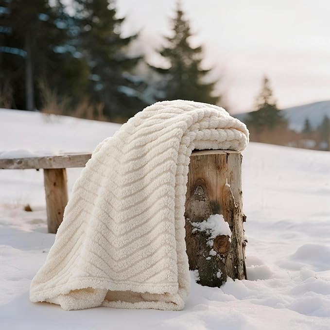 Joiedomi Cream White Throw Blanket for Couch, Soft & Warm White Fleece Blankets Gifts for Women Mom, Cozy Cute Soft Throw 50x60 Inches