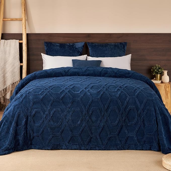 PHF Fluffy Sherpa Fleece Blanket Twin Size for Winter, Warm and Cozy, 510GSM 3D Tufted Shaggy Fleece Blanket for Sofa Bed, Navy Blue, 60"x80"