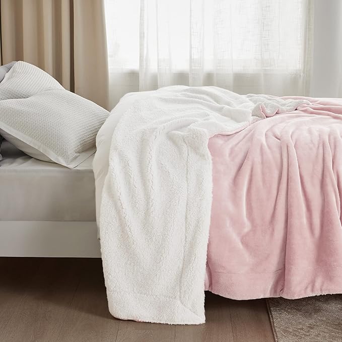 Bedsure GentleSoft Sherpa Fleece Throw Blanket for Couch, Non-Heated, Thick and Warm Throw Gifts for Women and Girls, Soft Fuzzy Plush Kids Blanket for Spring, Room Home Decor, Pink, 50x60 Inches