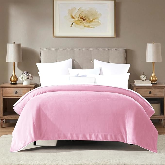Mocassi Premium Ultra-Soft Flannel Fleece Sherpa Throw Blanket - Warm Cozy Reversible Plush Micromink Blanket for Couch, Bed and Sofa - Fluffy, Christmas Winter Bedding Gift, Queen, Light Pink