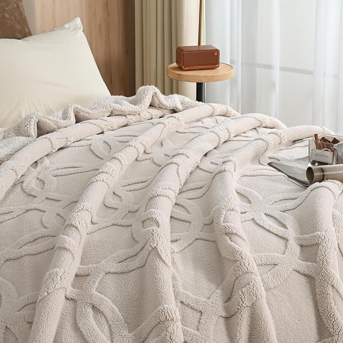 PHF Soft Sherpa Fleece Blanket Queen Size for Bed, 510GSM Fleece Lightweight Yet Warm Blanket, No Shed No Pilling, 90" x 90", Tufted Jacquard Cozy Thick Bed Throw for Home Decor Gift, Oak