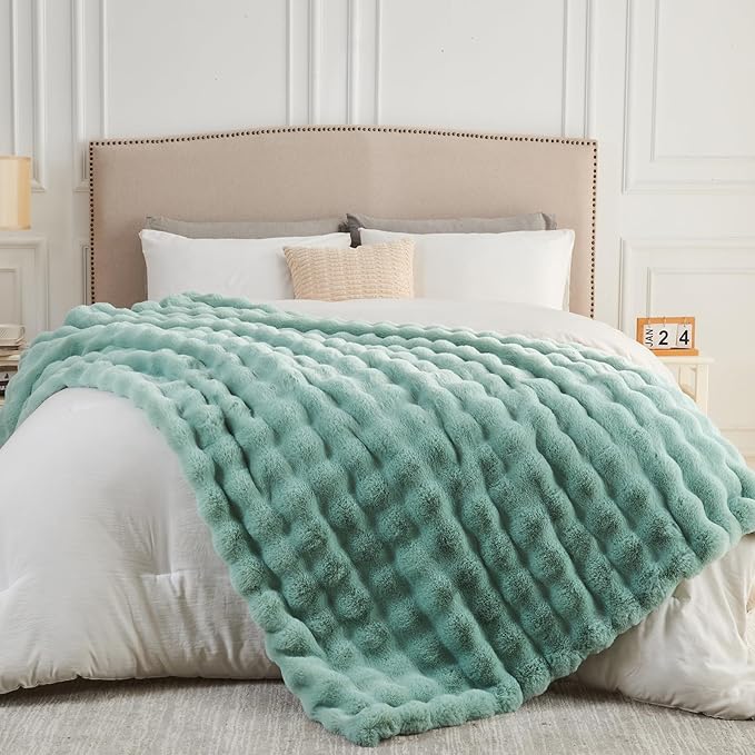 NEWCOSPLAY Faux Fur Twin Blanket Sage Green Luxury Fluffy Thick Warm Bubble Blanket for Couch Sofa Bed 1000GSM (New Sage Green Bubble Thick, Twin(60"x80"))