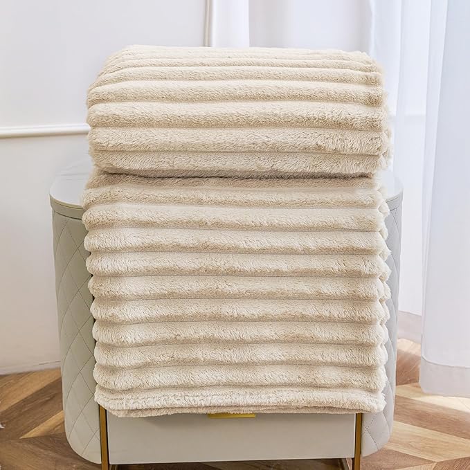 Comelady Fleece Blanket King Size for Bed,3D Ribbed Jacquard Warm Fluffy Throw Blanket for Couch Sofa Room Decor-Lightweight Cozy Fuzzy Blanket for All Seasons(Light Brown,90"×108")