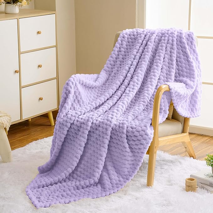 Vessia Flannel Fleece Throw Blanket(50x70 inch), 3D Jacquard Light Purple Fuzzy and Warm Blanket for Couch, Sofa, Bed, 300GSM Super Soft Touch Cozy Lightweight Lilac Throw for All-Season Home Decor