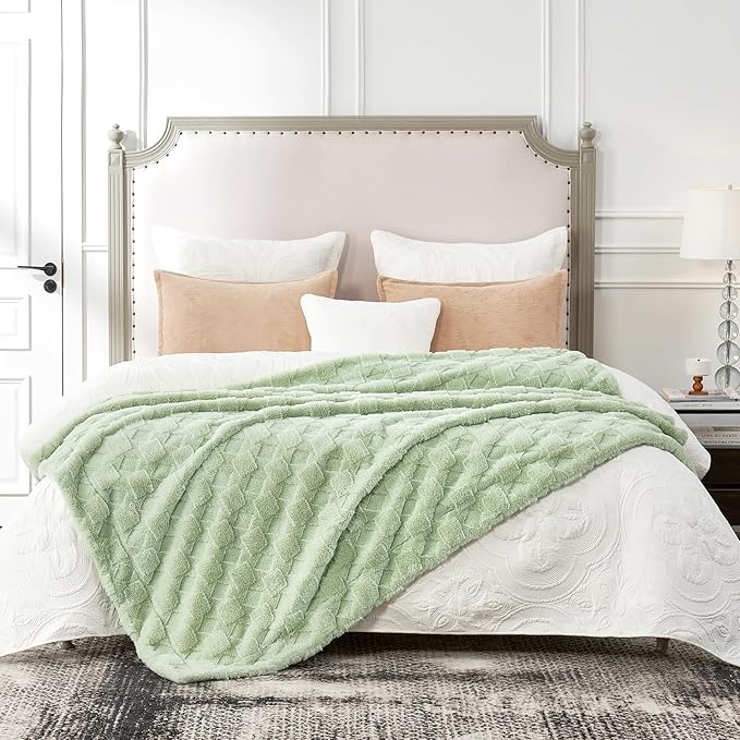 Cozy Bliss Faux Fur Textured Throw Blanket for Bed Super Soft Fuzzy Checkered Couch Blanket Gift for Women Premium 3D Jacquard All Season Use Sage Green Geom 60"*80"