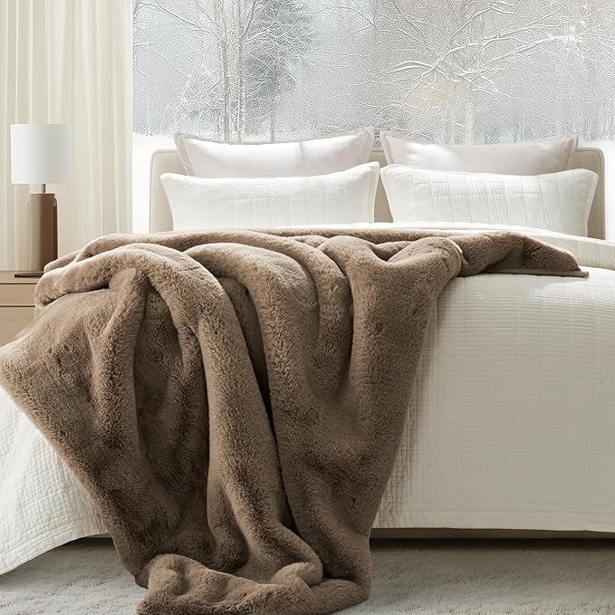 EVERGRACEHOME Luxury Soft Faux Chinchilla Fur Throw Blanket for Couch, Warm Thick Heavy Winter Throw Blanket 1220GSM for Bed, Fluffy Cozy Mink Blanket with Reversible Velvet, Tawny Mink, 50"x60"