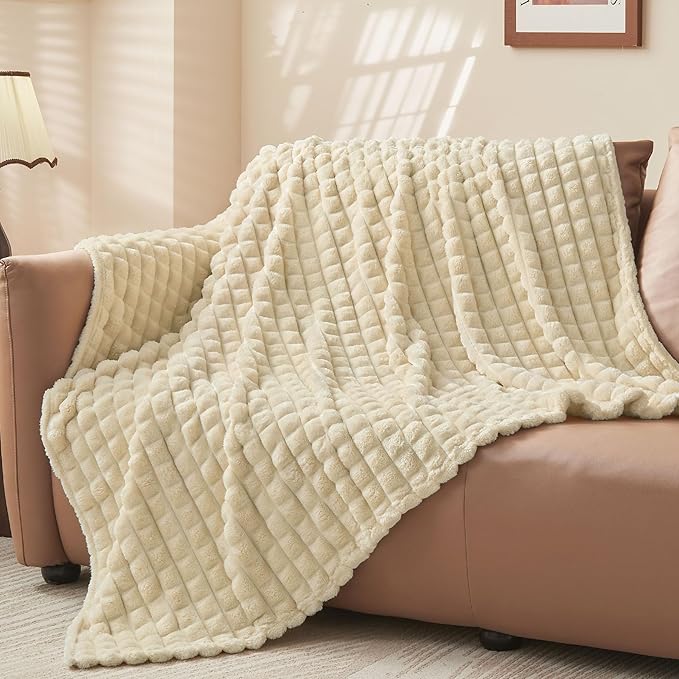 BEDELITE Beige Throw Blanket Twin Size for Bed- Super Soft and Warm 3D Checkered Fluffy Fuzzy Fleece Blanket, Luxurious Plush Cozy Blanket for Room Decor Fall and Winter, 60x80 inches