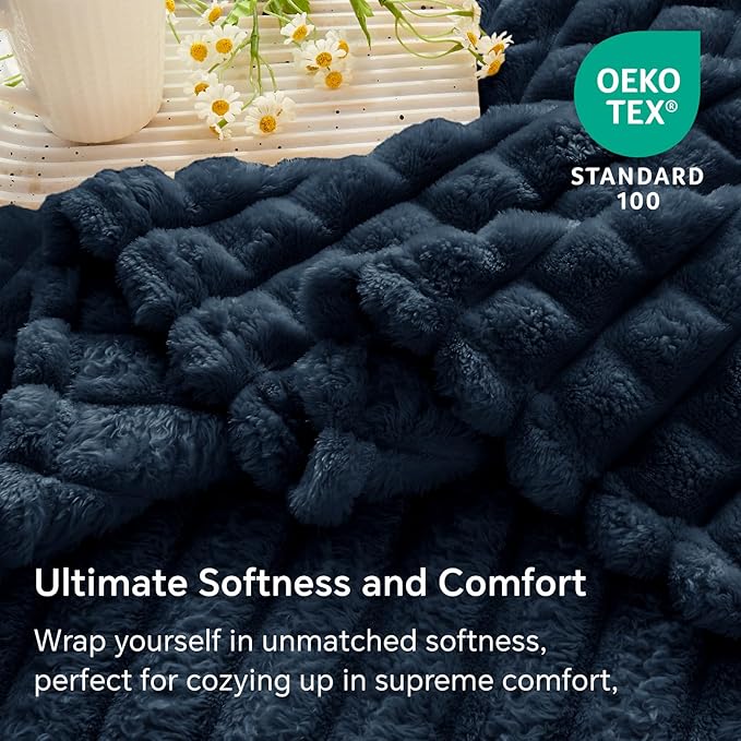 BEDELITE Navy Throw Blanket Twin Size for Bed- Super Soft and Warm 3D Checkered Fluffy Fuzzy Fleece Blanket, Luxurious Plush Cozy Blanket for Room Decor Fall and Winter, 60x80 inches