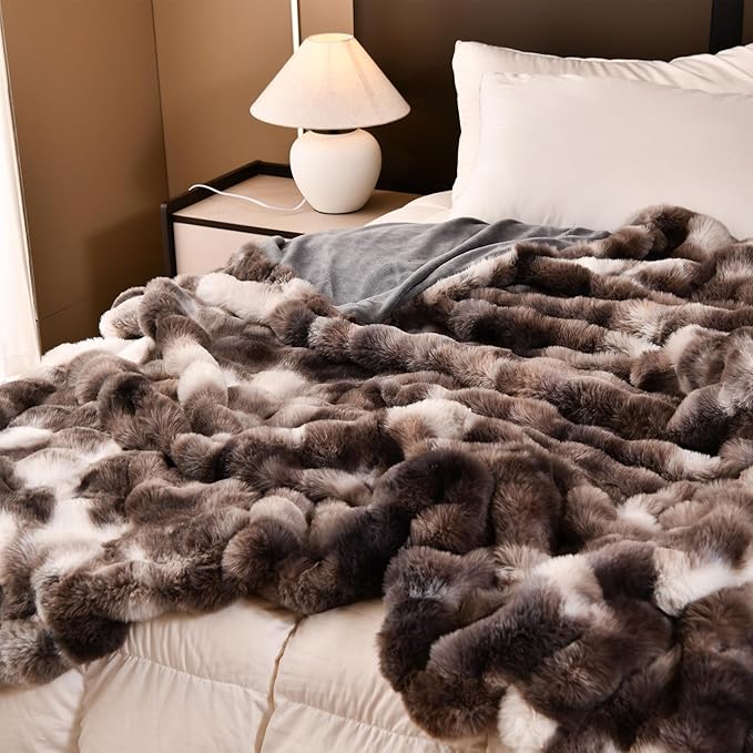 H&D Faux Fur Throw Blanket for Couch,Fluffy Cozy Soft Plush Luxury Thick Fuzzy Fleece Blanket for Couch Bed Sofa Bedroom Living Room,Comfy Bubble Blanket