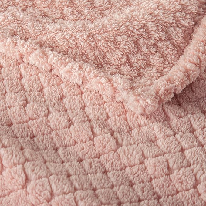 Exclusivo Mezcla Twin Size Fleece Blanket for Bed, Extra Soft Warm Decorative Fuzzy Blanket for Women, Lightweight Cozy Bedding Blankets, 60x80 Inches, Pink