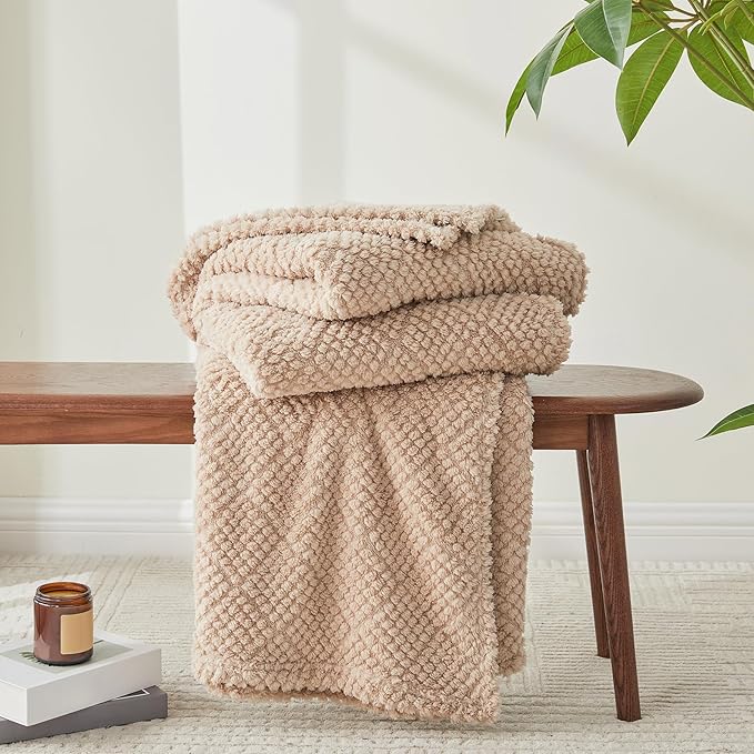 EMME Fleece Blanket, 3D Jacquard Throw Blanket for Couch and Bed, Soft Cozy and Fluffy Blankets Lightweight Luxury Flannel with Waffle Design (Beige, 80" x 90")