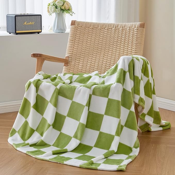 BEDELITE Checkered Twin Blanket for Couch Bed, Soft & Cozy Fleece Flannel Blanket with Checkerboard Grid Home Decor, Checkered Green, 60x80 Inches