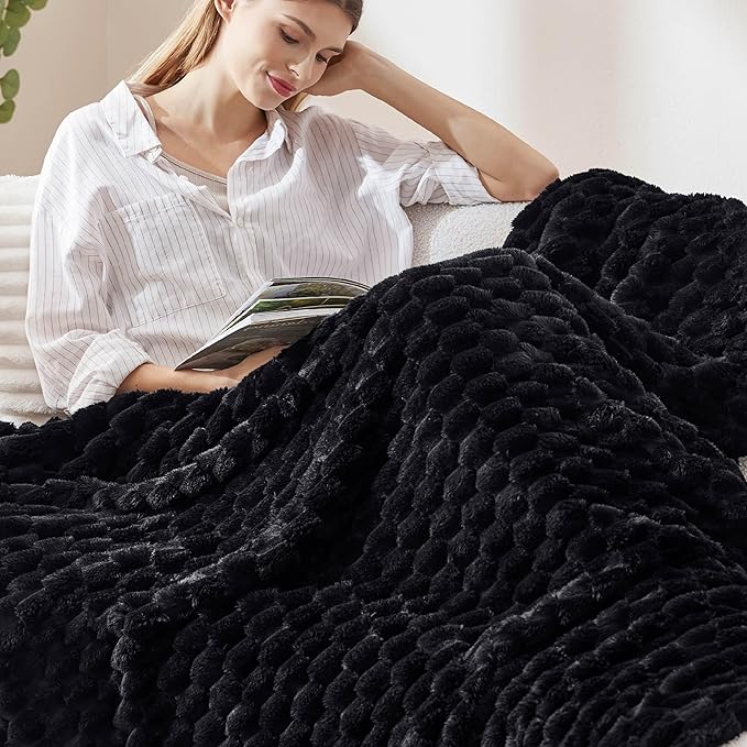 Bedsure Twin Blanket for Bed - 350GSM Fluffy Plush Bubble Blanket for College Dorm for Home Room Decor, GentleSoft Cute Fleece Soft Cozy Gifts for Women Girls, Black, 60x80 Inches