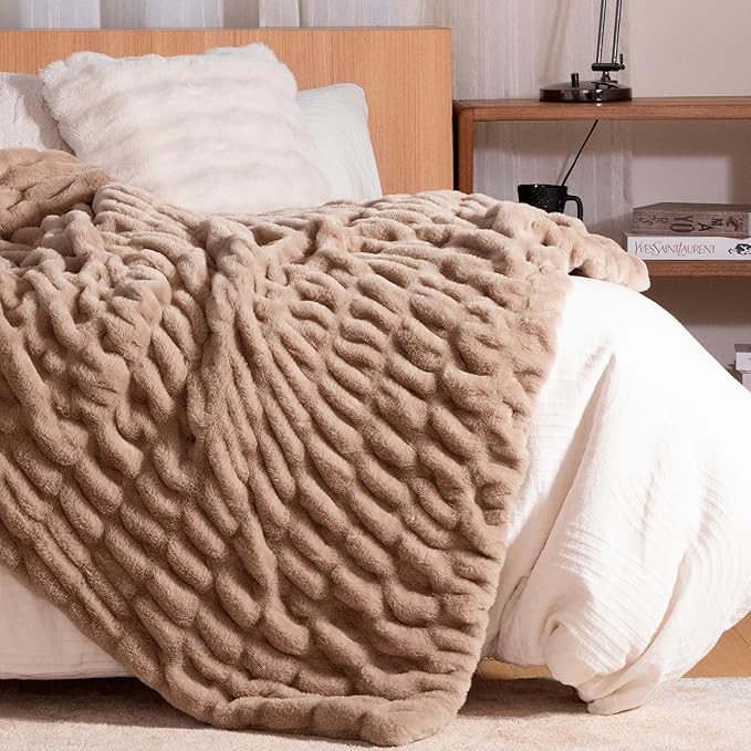 Faux Fur Blanket, Twin Size Oversized Throw Blanket for Couch, Fluffy Blanket with Stretch Ruched Design, Ultra Soft Giftable Home Decor, 60x80 inches, Light Brown