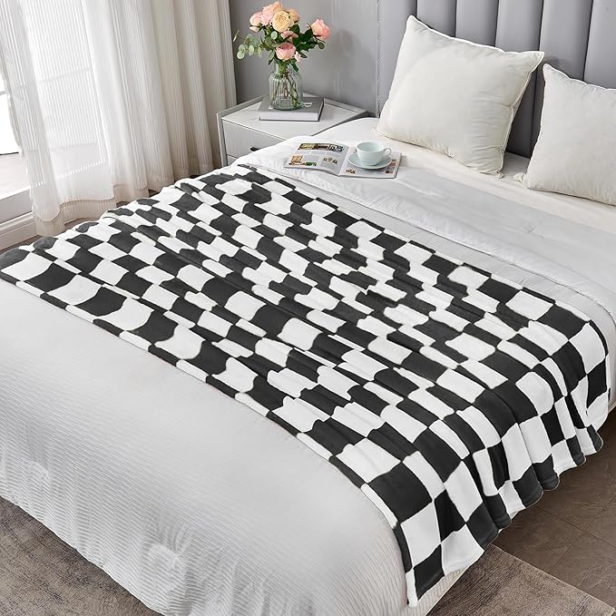 Black Checkered Blanket, Soft Cozy Fleece Checkered Throw Blankets for Bed Sofa Couch Camping, Ultra Fluffy Throws for All Seasons, 50x60 Inch, Black