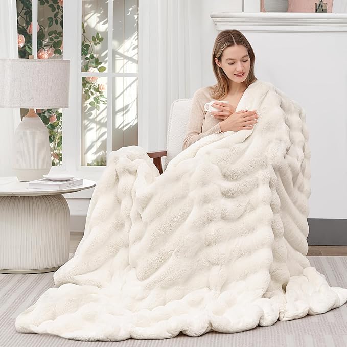 Touchat Ultra Soft Luxury Fluffy Ridgeline Faux Fur Throw Blanket, Thick Warm Fuzzy Blankets for Winter, Cozy Plush Reversible Blanket for Couch, Bed, Sofa，Beige Cream White, 90x90 Inches