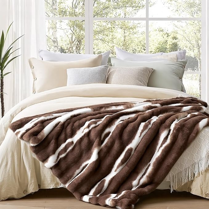 Faux Rabbit Fur Throw Blanket – 850GSM Thick & Warm, Ultra Soft Plush Blanket for Couch, Bed, Sofa, Ideal Gift for Women, 60" × 80", Chocolate