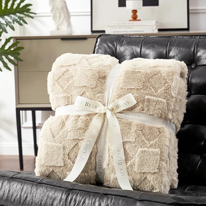 Cozy Bliss Faux Fur Textured Throw Blanket for Couch Super Soft Fuzzy Checkered Bed Blanket Gift for Women Premium 3D Geom Jacquard All Season Use Khaki Beige 50"*60"