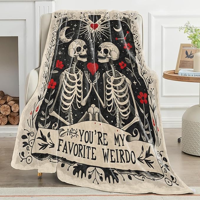 Gothic Skull Blanket Romantic Skeleton Couple Holding Heart Throw Blankets Lightweight Flannel Throws for Camping Couch Chair Office Bed Goth Halloween Home Decor Gifts for Adults,60x50inch