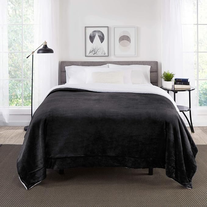 Genteele Sherpa Throw Blanket Super Soft Reversible Ultra Luxurious Plush Blanket, 102 x 90 inches, Black/Black