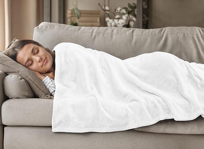 Utopia Bedding White Fleece Blanket King Size Lightweight Fuzzy Soft Anti-Static Microfiber Bed Blanket (90x102 Inch)