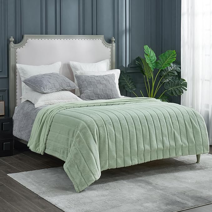 Cozy Bliss Deluxe Sheared Rabbit Faux Fur Throw Blanket, Soft Fuzzy High-Low Sculpted Plush Blanket for Couch, Cozy Home Accent, All Season Use, Green 90"x90"