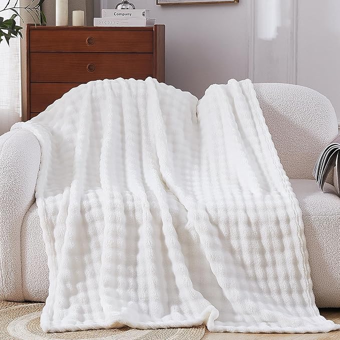Fluffy 3D Bubble Throw Blanket for Couch & Bed – Cozy Soft Fleece Blankets for Women & Girls – Warm Lightweight Fuzzy Twin (60x80) – Machine Washable Gifts