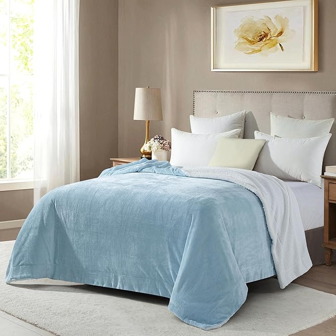 Mocassi Premium Ultra-Soft Flannel Fleece Sherpa Throw Blanket - Warm Cozy Reversible Plush Micromink Blanket for Couch, Bed and Sofa - Fluffy, Christmas Winter Bedding Gift, Twin, Aqua