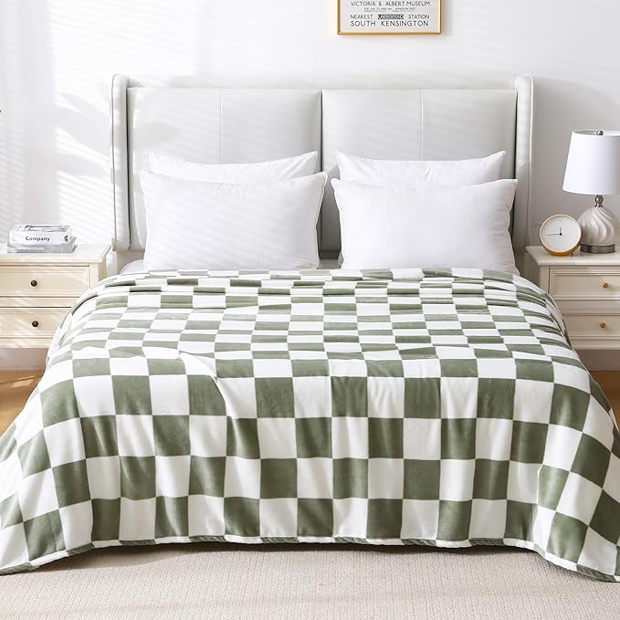 Viviland Checkered Throw Blanket, Sage Green Microfiber Soft Cozy Fluffy Warm Throw Blankets for Couch, Sofa, Chair, Bed, Camping, Picnic, Travel Lightweight Bed Blanket - 50x60 inches