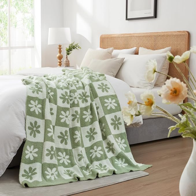 Snuggle Sac Checkered Blanket, Sage Green Flower Throw Blanket for Couch Plaid Microfiber Fluffy Warm Cozy Fuzzy Soft Throw Blanket Reversible Checkerered Blankets for Sofa, Chair, Bed, 50x60 inches