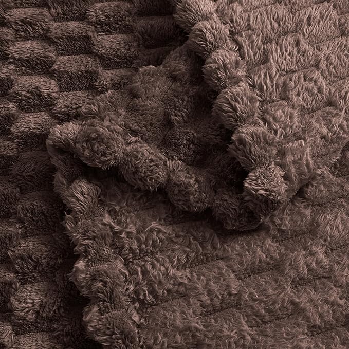 Vessia Flannel Fleece Twin Blanket, 3D Jacquard Brown Fuzzy and Warm Blanket for Couch, Sofa, Bed, 300GSM Super Soft Touch Cozy Home Decor for All Seasons (60x80 inches)