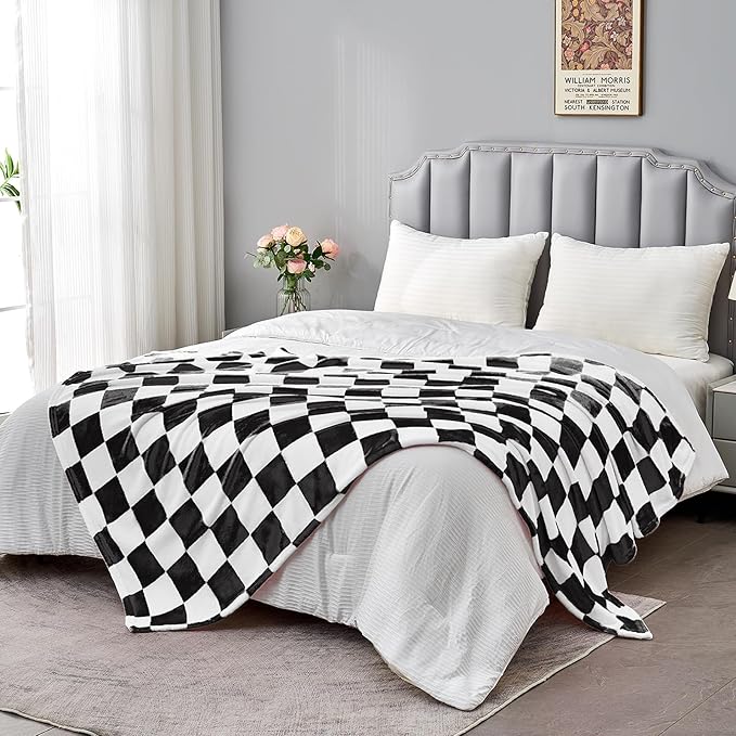 Black Checkered Blanket, Soft Cozy Fleece Checkered Throw Blankets for Bed Sofa Couch Camping, Ultra Fluffy Throws for All Seasons, 50x60 Inch, Black